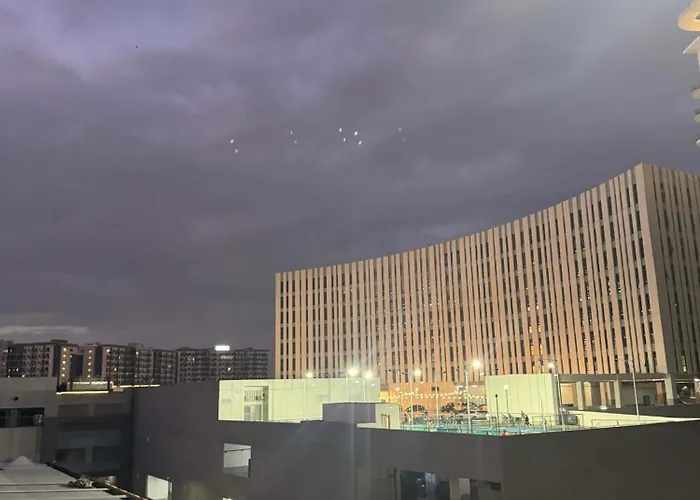 1 Bedroom Cityscape Azure Apartamento