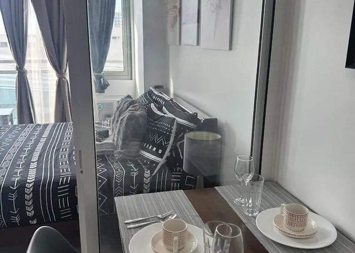 1 Bedroom Cityscape Azure *
