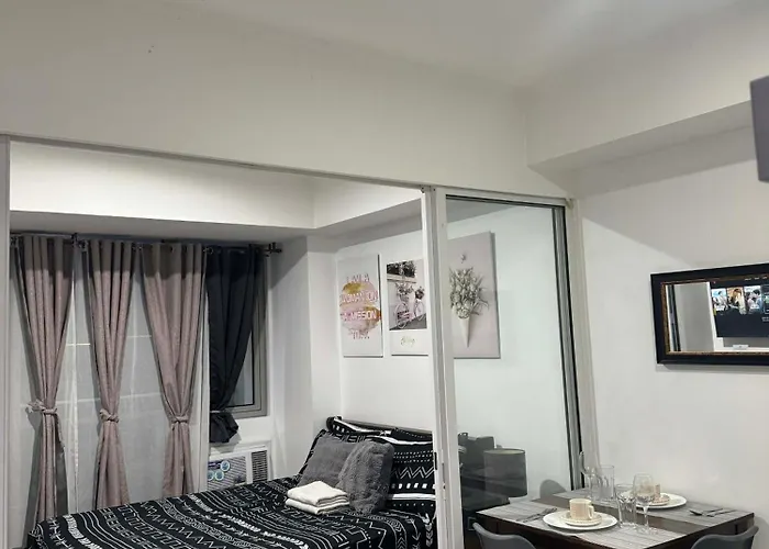 1 Bedroom Cityscape Azure Apartamento